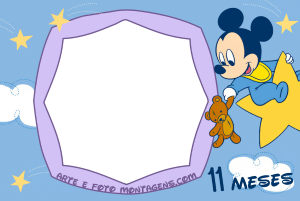 Mickey bebê estrela, ursinho, texto '11 MESES', moldura octogonal, fundo azul estrelas nuvens.