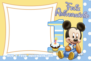 Mickey bebê, 'Feliz Aniversário', número 1, cupcake, moldura quadrada, fundo amarelo azul poá.