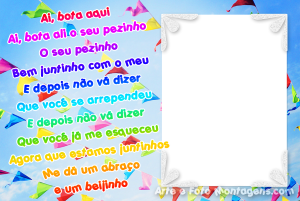 Moldura de festa junina com trecho de música e céu com bandeirinhas de fundo.