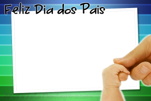 frase 'Feliz Dia dos Pais', mão adulto segurando mão bebê, fundo listrado verde e azul.