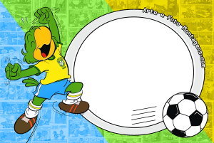 Zé Carioca com camisa Brasil, moldura campo futebol, verde e amarelo.