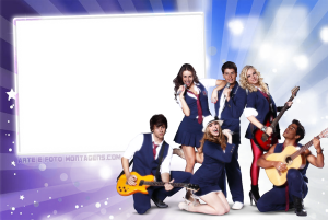 Elenco novela Rebelde Brasil, instrumentos, moldura retangular branca, fundo roxo azul luzes.